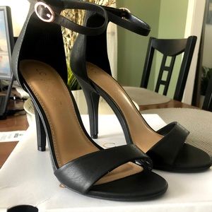 Lauren Conrad pump sandals
